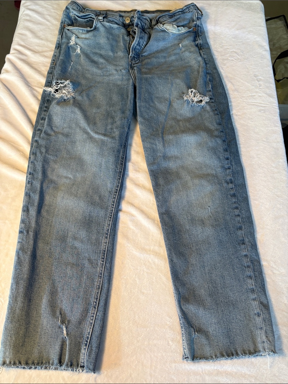 Old Navy Women's Button Fly Sky High Distressed Jeans - Light Blue Wash 14